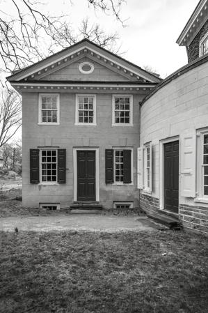 Kitchen and colonnade